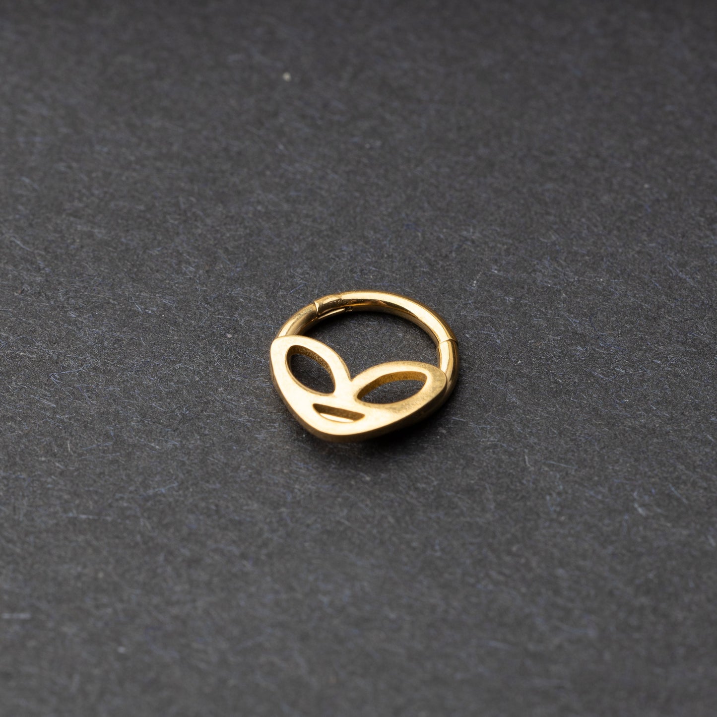 Alien Clicker Ring